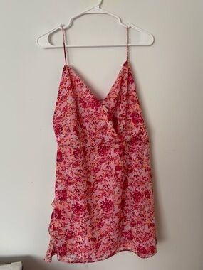 superdown pink & orange floral v neck ruffle layered kina mini dress🧡